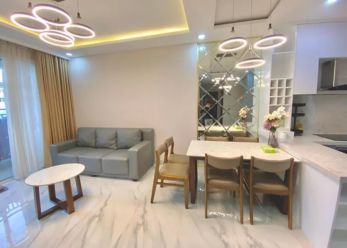 Alm\'S 2 Bedroom Apartment At Sunrise City District 7